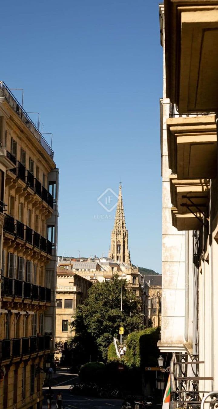 1 bedroom apartment for rent in Donostia-San Sebastian, Spain - Image 8