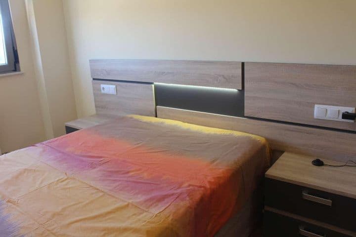 1 bedroom apartment for rent in Salamanca, Spain - Image 3