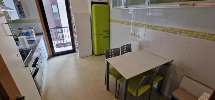 3 bedrooms apartment for rent in Santiago de Compostela, Spain - Image 5