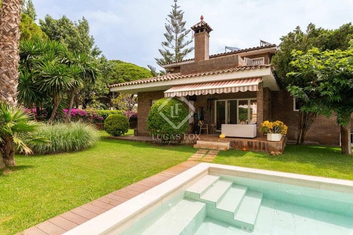 7 bedrooms house for rent in Castelldefels, Spain - Image 2