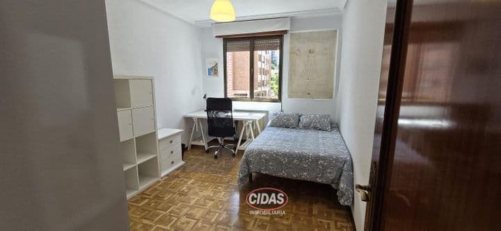 1 bedroom apartment for rent in Oviedo, Spain - Image 2