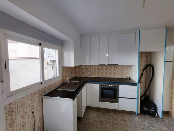 1 bedroom apartment for rent in Leon, Spain - Image 2