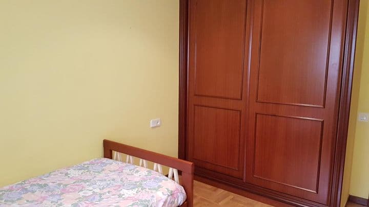 2 bedrooms apartment for rent in Gijon, Spain - Image 6