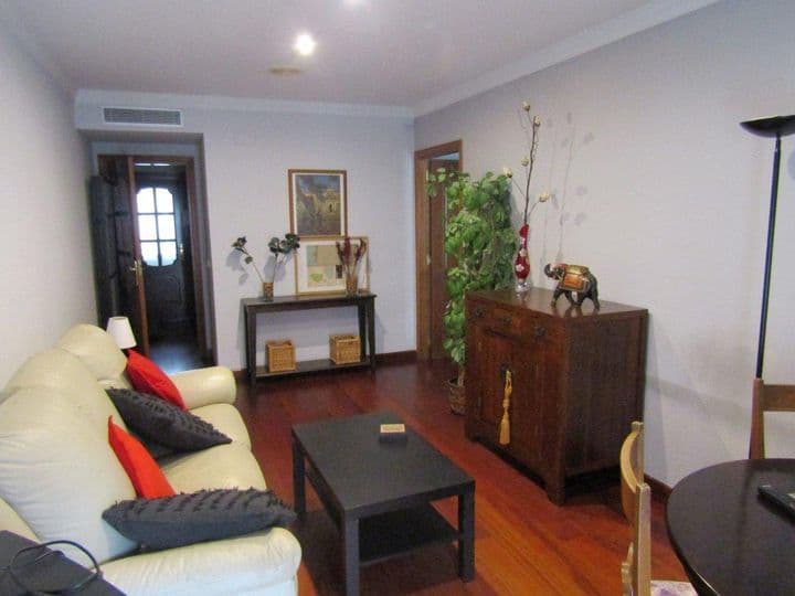 1 bedroom apartment for rent in Valladolid, Spain - Image 5