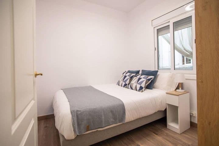 3 bedrooms apartment for rent in Les Corts, Spain - Image 10