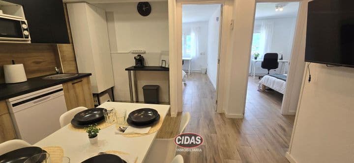 4 bedrooms apartment for rent in Oviedo, Spain - Image 4