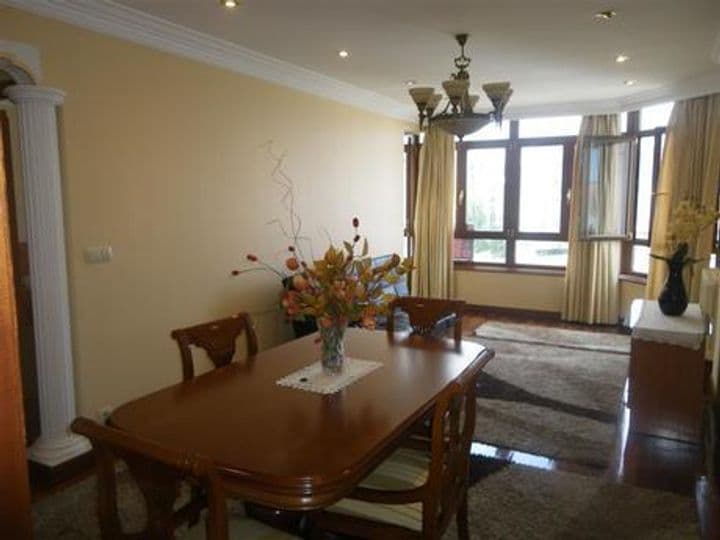 4 bedrooms apartment for rent in Vigo, Spain - Image 2