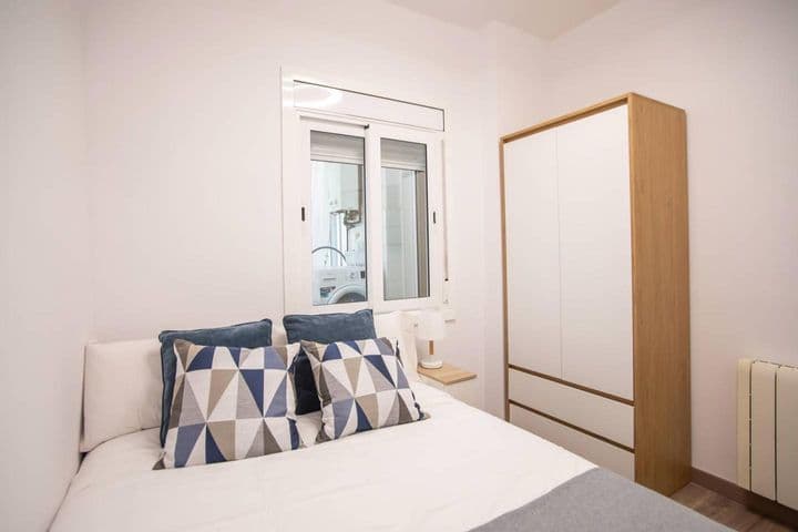 3 bedrooms apartment for rent in Les Corts, Spain - Image 11