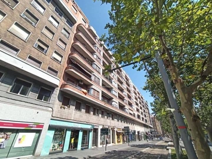 5 bedrooms apartment for rent in Universidad, Spain