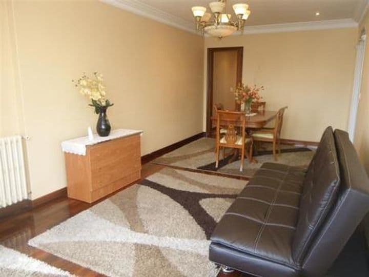 4 bedrooms apartment for rent in Vigo, Spain