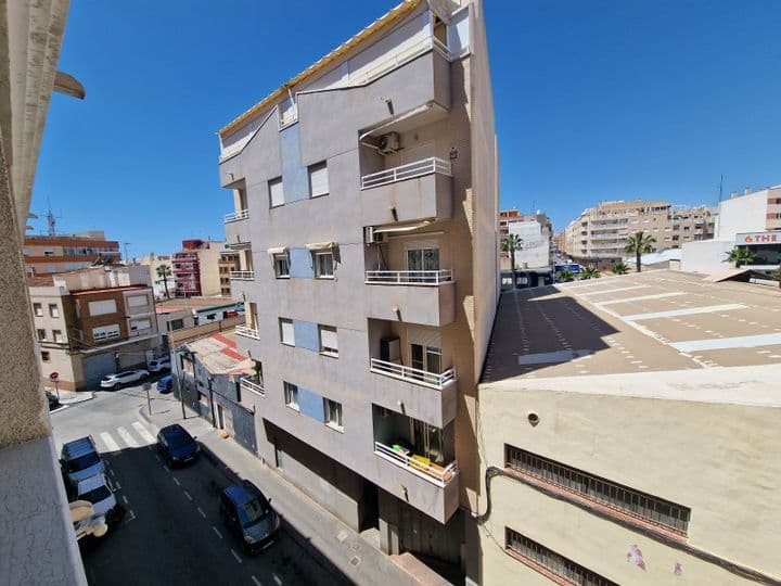 1 bedroom apartment for sale in Nueva Torrevieja, Spain - Image 2