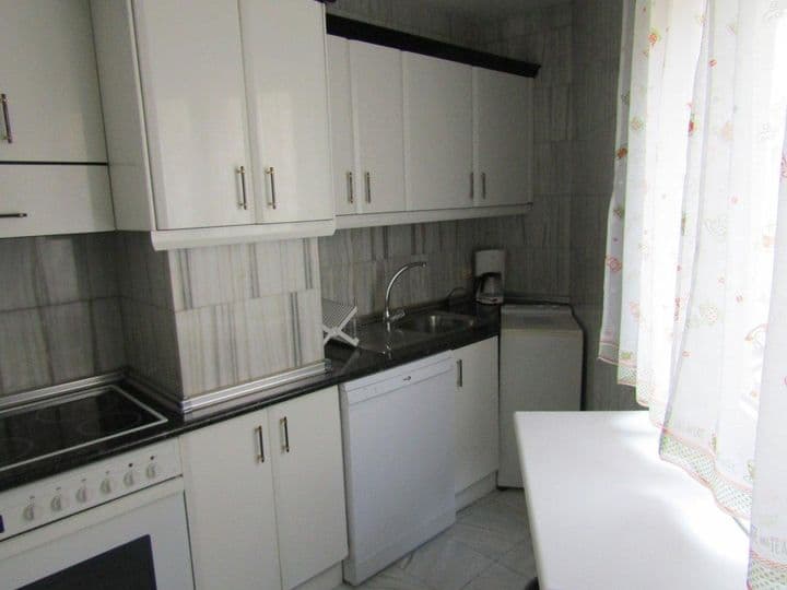 1 bedroom apartment for rent in Valladolid, Spain - Image 12