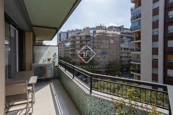 4 bedrooms apartment for rent in Barcelona, Spain - Image 6