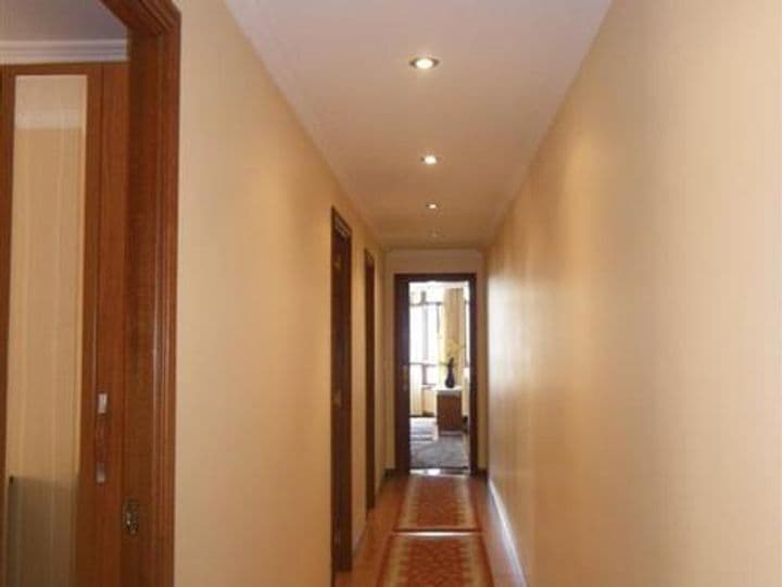 4 bedrooms apartment for rent in Vigo, Spain - Image 4