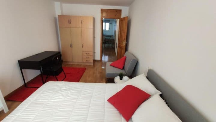 1 bedroom apartment for rent in Oviedo, Spain - Image 8