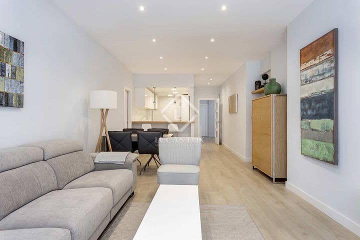 4 bedrooms apartment for rent in Barcelona, Spain - Image 3