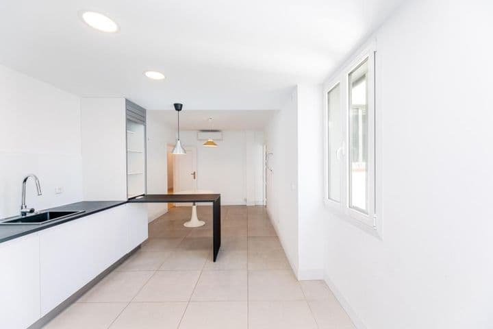 4 bedrooms apartment for rent in Salamanca, Spain - Image 10