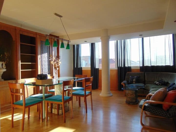 2 bedrooms apartment for rent in Madrid, Spain - Image 4