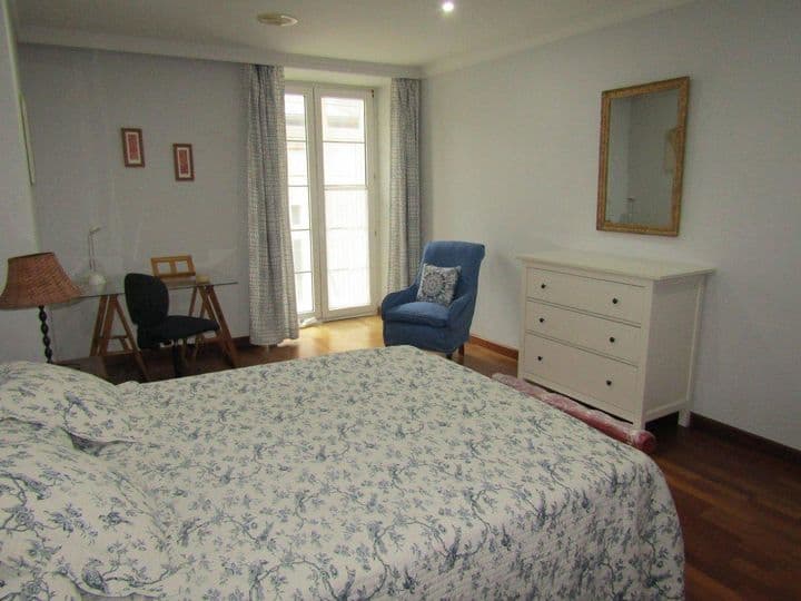 1 bedroom apartment for rent in Valladolid, Spain - Image 11