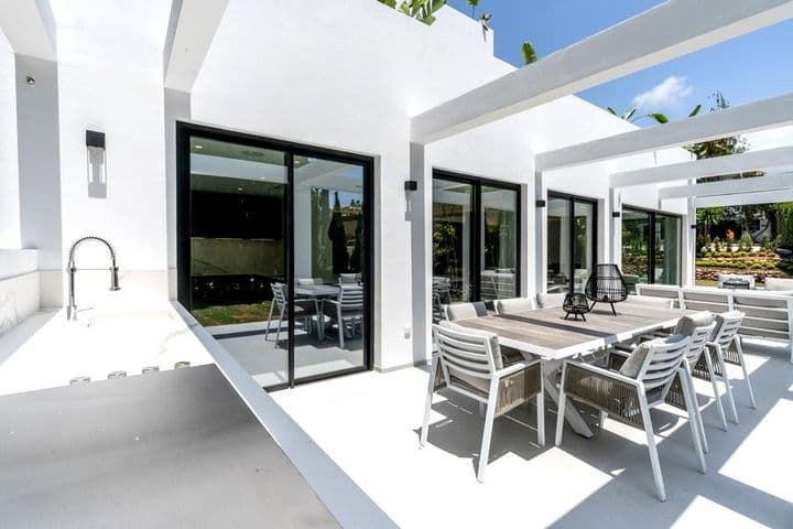 5 bedrooms house for sale in Nueva Andalucia, Spain - Image 10