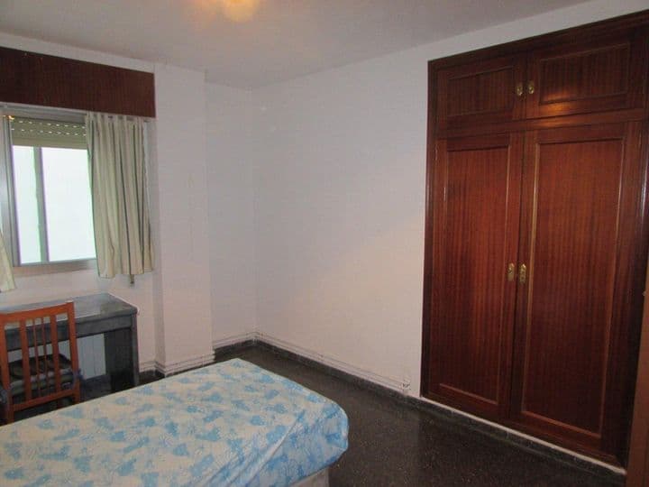 4 bedrooms apartment for rent in Albacete, Spain - Image 6