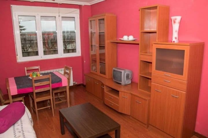 2 bedrooms apartment for sale in Leon, Spain - Image 3