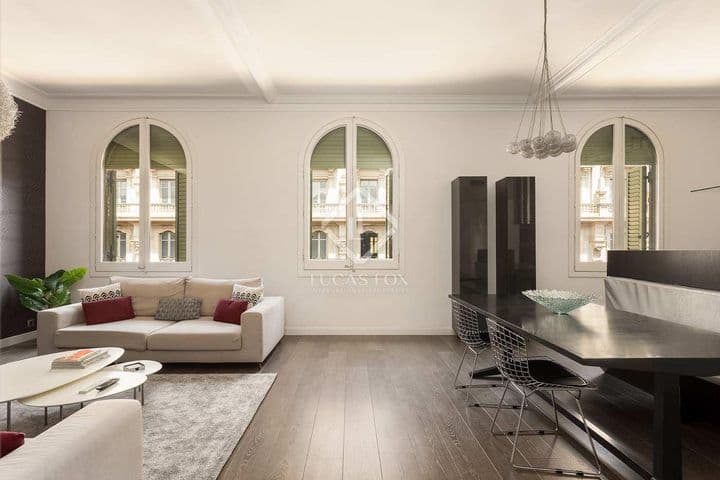 3 bedrooms apartment for rent in Barcelona, Spain - Image 4