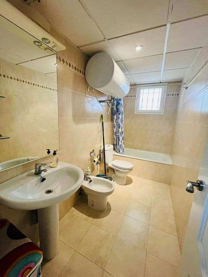 2 bedrooms apartment for rent in Los Boliches, Spain - Image 5