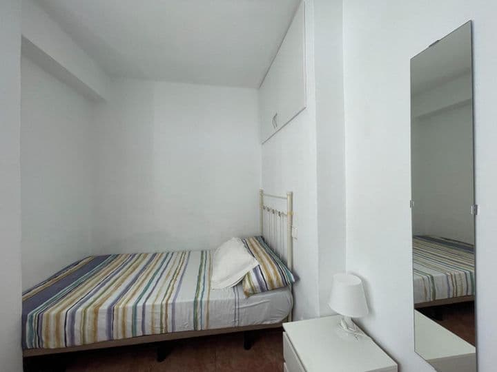 3 bedrooms apartment for rent in Valencia, Spain - Image 10