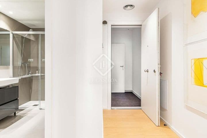 3 bedrooms apartment for rent in Barcelona, Spain - Image 5