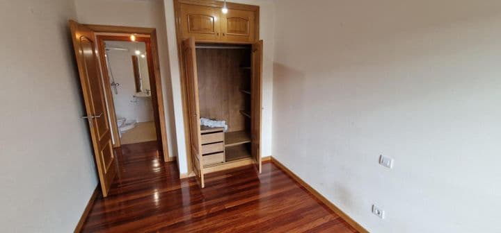 2 bedrooms apartment for rent in Santiago de Compostela, Spain - Image 12