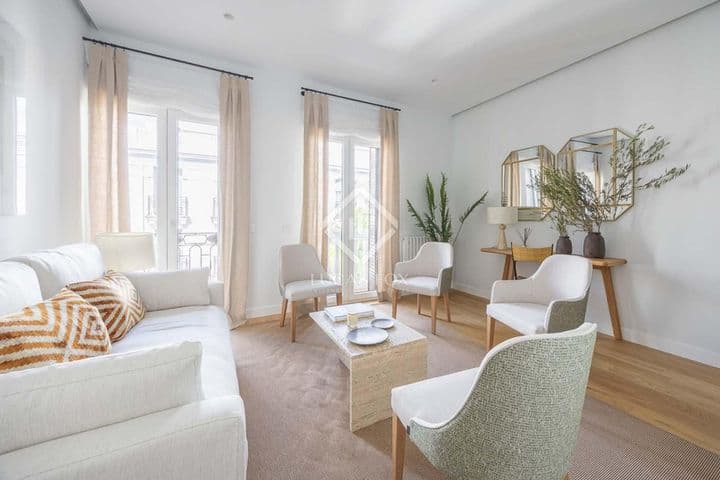 2 bedrooms apartment for sale in Madrid, Spain - Image 4