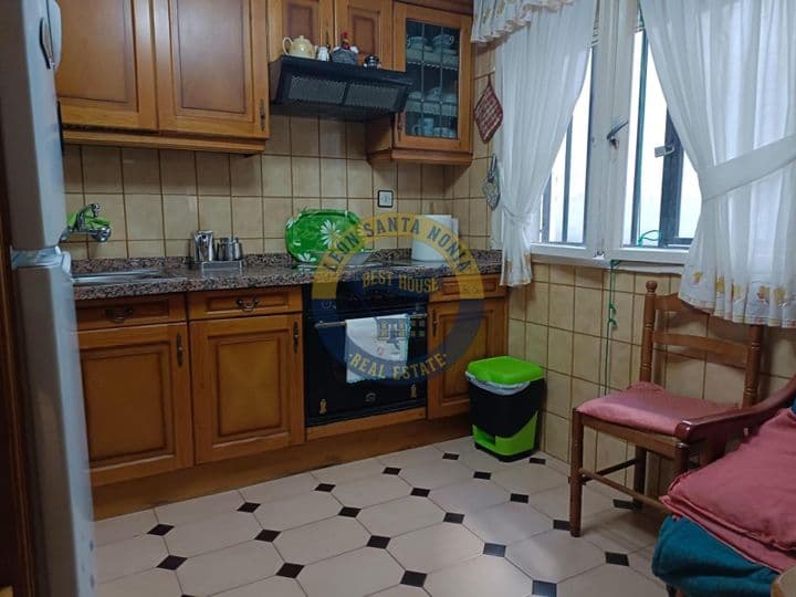 4 bedrooms apartment for sale in Leon, Spain - Image 8