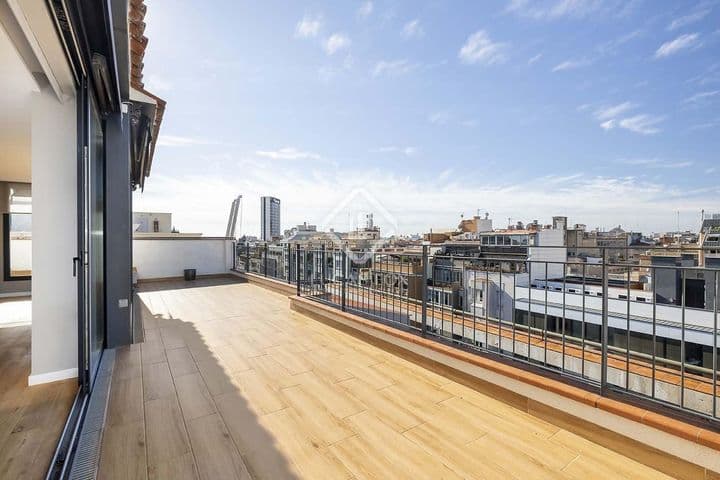 3 bedrooms apartment for rent in Barcelona, Spain - Image 2