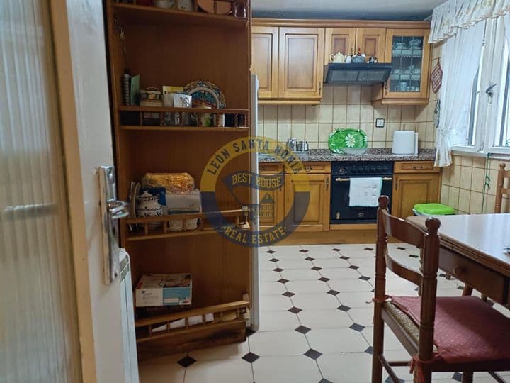 4 bedrooms apartment for sale in Leon, Spain - Image 9