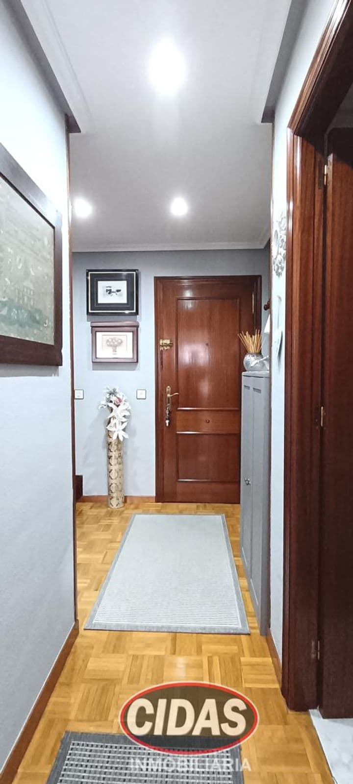 1 bedroom apartment for sale in Oviedo, Spain - Image 10