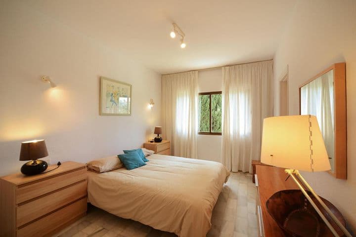 3 bedrooms apartment for rent in Nueva Andalucia, Spain - Image 4