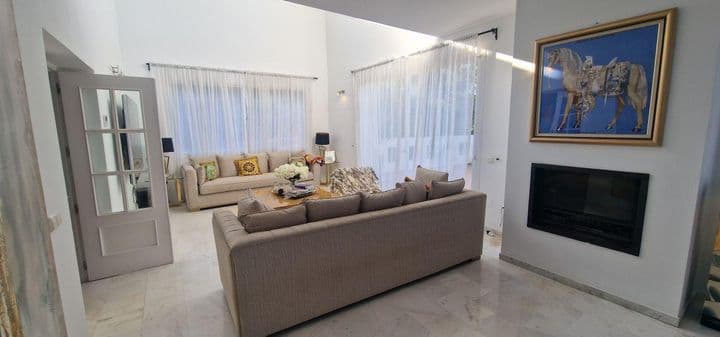 4 bedrooms house for rent in Marbella, Spain - Image 9