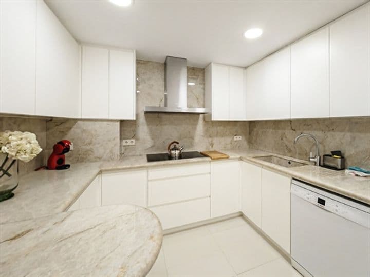 4 bedrooms apartment for sale in Marbella, Spain - Image 2