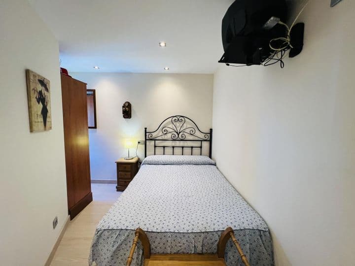 1 bedroom apartment for rent in Almunecar, Spain - Image 11