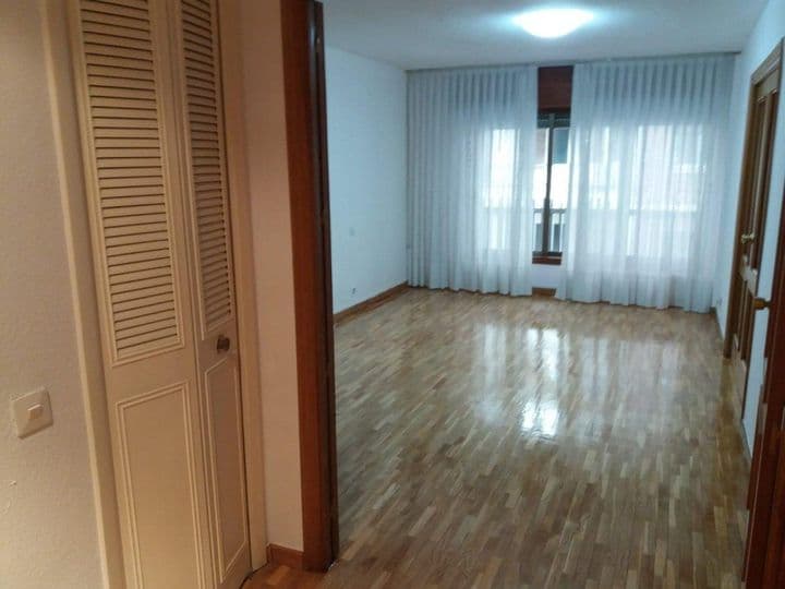 4 bedrooms apartment for sale in Leon, Spain - Image 4