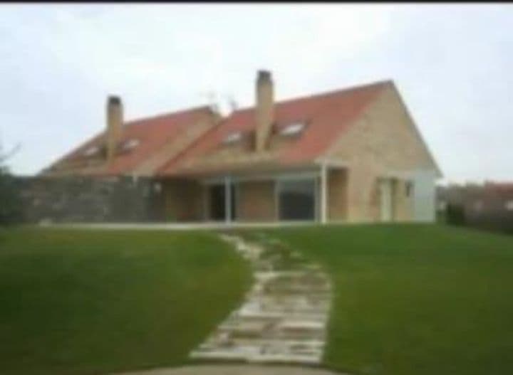 5 bedrooms house for rent in Zaragoza, Spain - Image 3