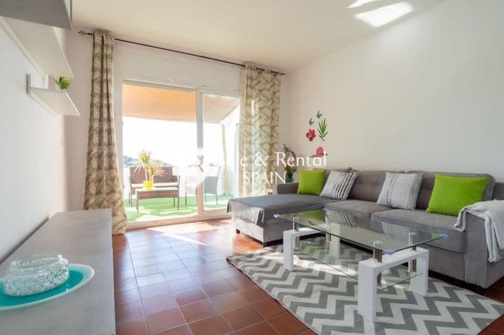 2 bedrooms house for rent in Lloret de Mar, Spain - Image 3