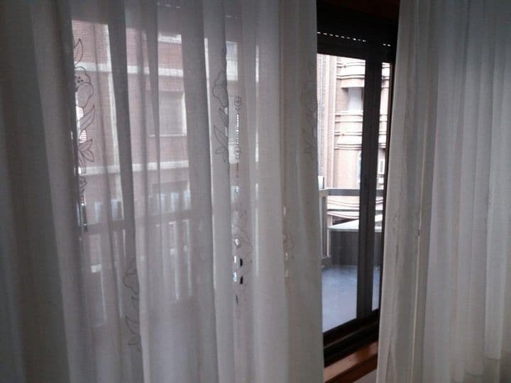 4 bedrooms apartment for sale in Leon, Spain - Image 5