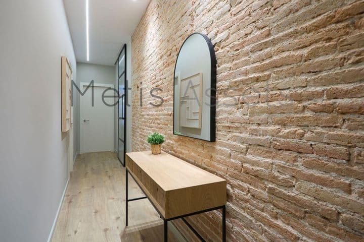 2 bedrooms apartment for rent in Gotic, Spain - Image 12