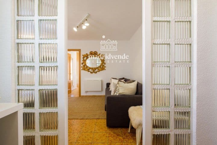 2 bedrooms apartment for rent in Aravaca, Spain - Image 3