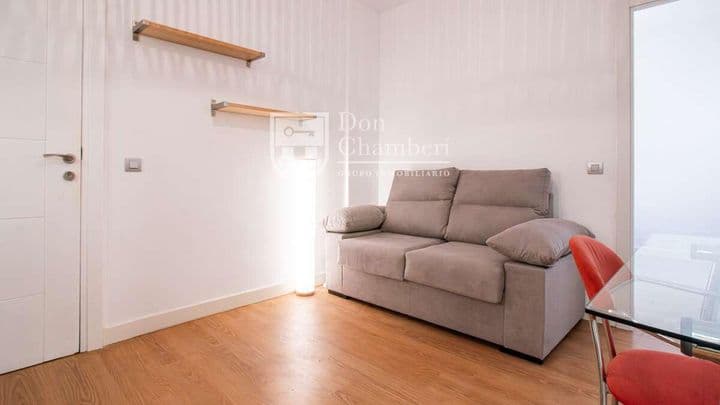 2 bedrooms apartment for rent in Chamberi, Spain - Image 3