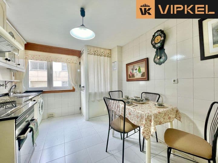4 bedrooms apartment for sale in Corunna, Spain - Image 2