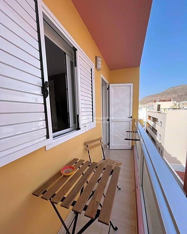 2 bedrooms apartment for rent in Los Cristianos, Spain - Image 9