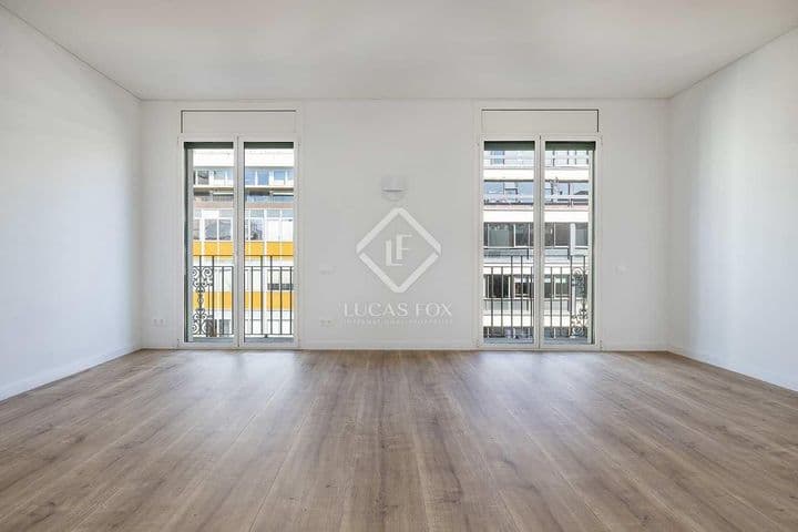 2 bedrooms apartment for rent in Barcelona, Spain - Image 3